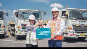 Percepat Bongkar Muat, Terminal Teluk Lamong Kolaborasi Pengoperasian Truk Haulage