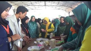 Manfaatkan Telur Pecah Jadi Usaha Bernilai, Cara Mahasiswa Unipdu Jombang Berdayakan Ibu-ibu Pengangguran