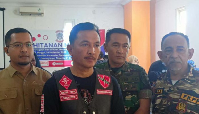 Puluhan Anak Ikuti Khitan Massal, Ada yang Ingin Kabur