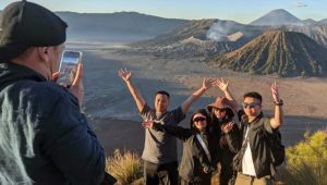 Wisata Bromo Dibuka, Bupati Probolinggo: Angin Segar Bagi Pelaku Usaha Lokal