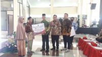 Serahkan 10 RTLH CSR Bank Jatim, Bupati Bondowoso Sebut Banyak Positif