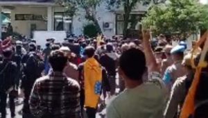 Demo Massa PMII Ricuh, Rusak Fasilitas Kantor Bupati, Sekdakab Kecewa