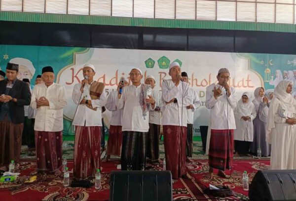 Khadijah berselawat