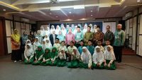 Latih Siswa Jadi Presenter Profesional, Tim Kreatif Khadijah Surabaya Gelar PeCi