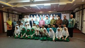 Latih Siswa Jadi Presenter Profesional, Tim Kreatif Khadijah Surabaya Gelar PeCi