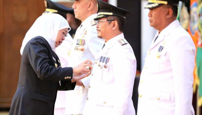 Lantik 6 Pj Bupati , Gubernur Khofifah Pesan Jaga Kondusivitas Guyub Rukun Jatim di Tahun Politik