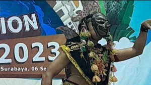 Tari Topeng Klono Jati Duwur Pukau Para GM dan Pengelola Hotel Sahid Group