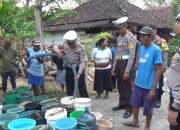 Warga Jombang Ini Semringah Dapat Bantuan Air Bersih Polisi