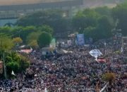 Ratusan Ribu Massa Hadiri Mlaku Bareng Amin di Sidoarjo