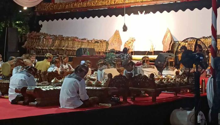 Raih Rekor MURI Pagelaran Wayang Kulit Warnai HUT Ke- 78 TNI