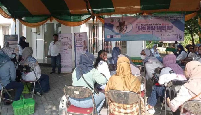 PDHI dan DP4 Blora Vaksinasi Rabies Gratis di Puskeswan