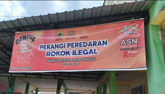 Pasang Banner di Tiap Desa, Bea Cukai dan Pemkab Bondowoso Ajak Warga Desa Lawan Rokok Ilegal
