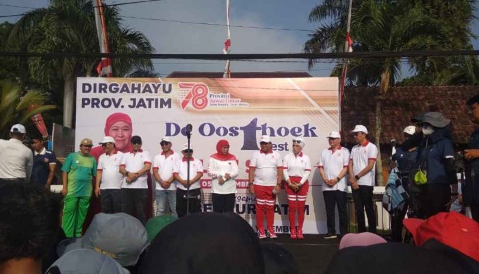 Rayakan HUT ke 78 Provinsi Jatim, Gubernur Khofifah Jalan Santai Bareng Warga Jember