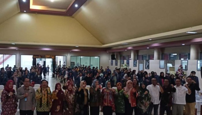 Gandeng Insan Pers dan Mahasiswa Unitomo, BKKBN Jatim Turunkan Stunting
