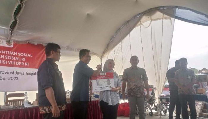 Kemensos dan Komisi VIII DPR-RI Gelontor 214 Miliar untuk Warga Blora
