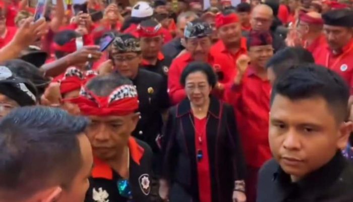 BREAKING NEWS: Megawati Hadiri Konsolidasi Pemenangan Pemilu di Sanur