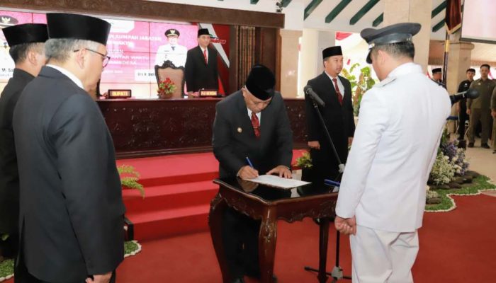 Lantik 7 Kades PAW, Bupati Malang Minta Tingkatkan Potensi Desa