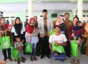 Tekan Kasus Stunting, Warga Sidoarjo Terima Bantuan Daging dan Telur Ayam