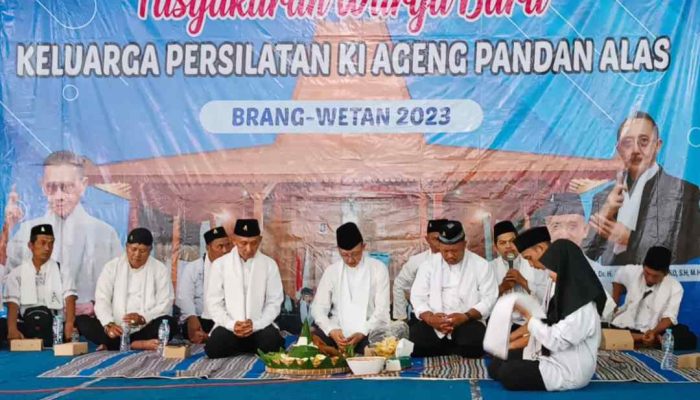 Keluarga Persilatan Ki Ageng Pandan Alas Cabang Surabaya Gelar Tasyakuran Warga Baru 2023