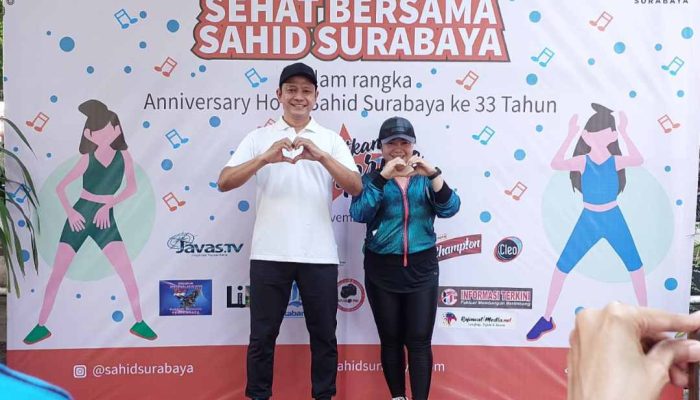 Puluhan Sosialita Gen Z Penuhi Halaman Sahid Hotel Surabaya