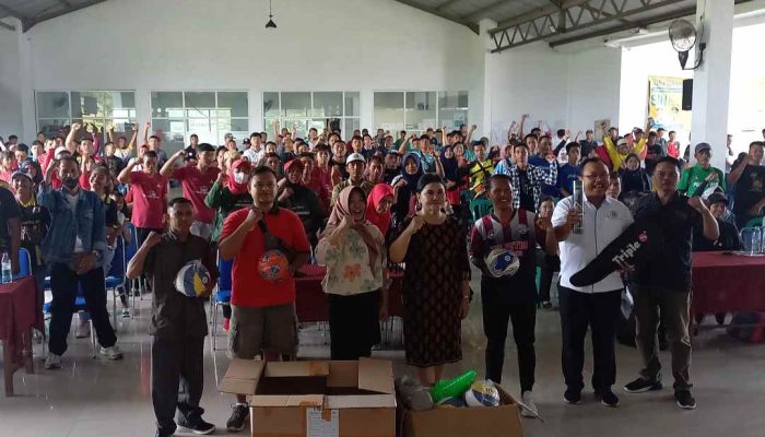 Ratusan Atlet Jember Tersenyum Bahagia Dapat Bantuan Alat Olahraga dari Pemprov Jatim