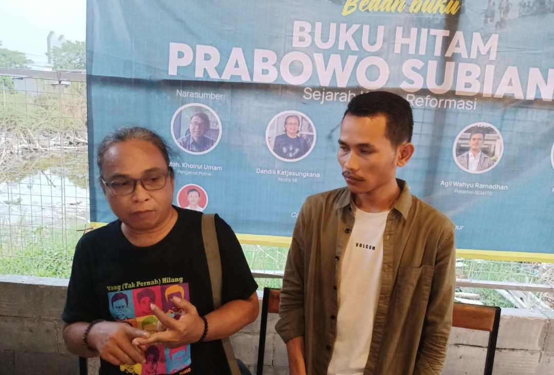 Buku Hitam