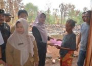 Pemkab Bondowoso Serahkan Bantuan Pada Korban Kebakaran