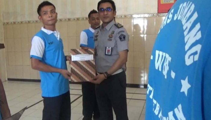 Haru, Belasan Warga Binaan Lapas Jombang Dapat Remisi Natal