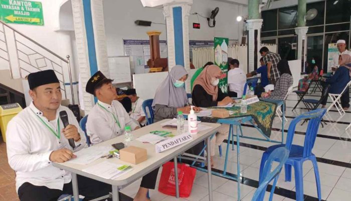 Masjid Jenderal Sudirman dan RSI Darus Syifa’ Gelar Penyuluhan dan Pengobatan Gratis