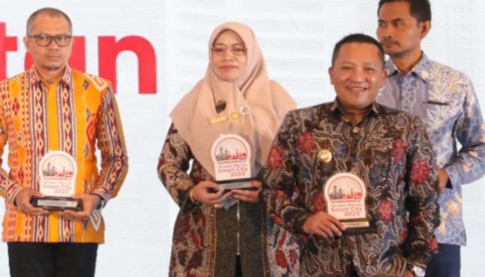 Pemkab Sampang Terima Penghargaan Smart City, Abah Idi: Ini Bukti Keseriusan Kami Membangun Sampang