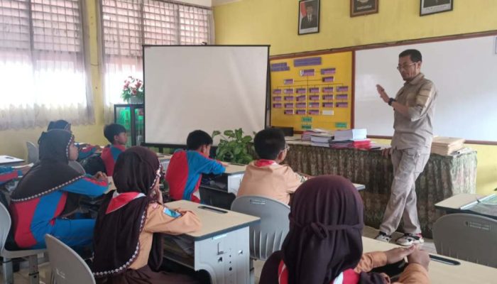 PWI Lumajang Bentuk Wacil di SDN Citrodiwangsan 2