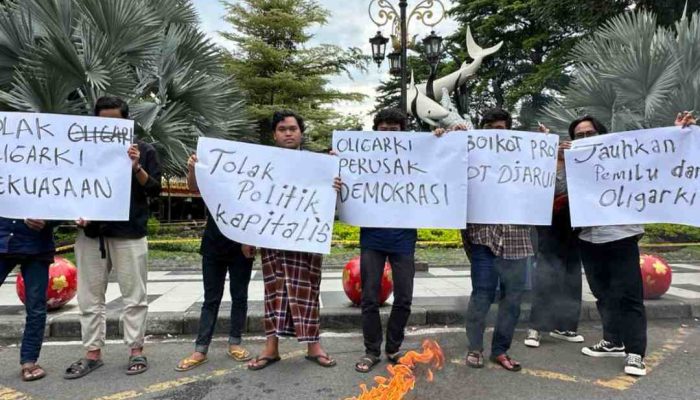 Pemuda Jatim Gelar Aksi Protes Boikot Produk PT Djarum