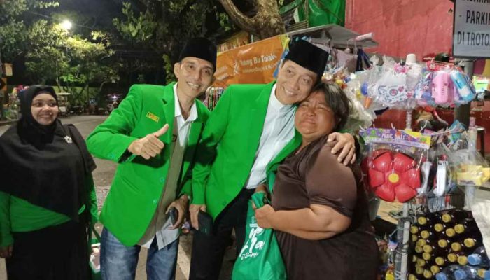 Peduli Wong Cilik, Koalisi Jenderal Santri Gamal-Unsi Berbagi di Malam Tahun Baru