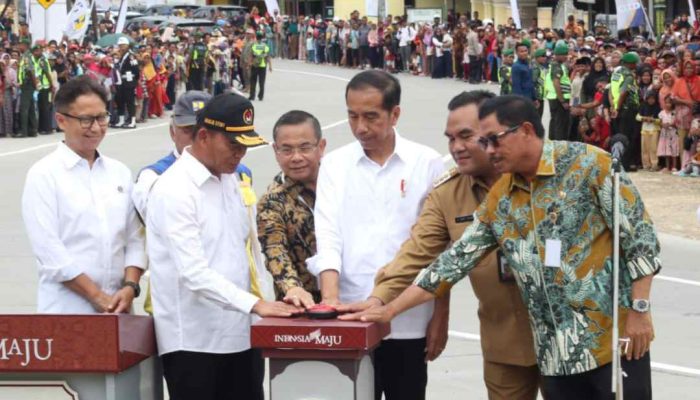 Presiden Jokowi Resmikan Pembangunan Jalan Dana Inpres di Blora