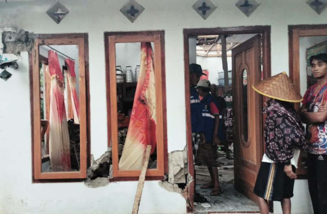 Rumah kena petir