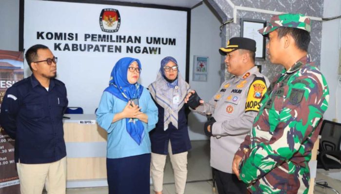 Kapolres Ngawi Patroli Cek Gudang Logistik Pemilu