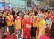 Sambut Imlek 2024, LCS Shining Berbagi Kebahagiaan