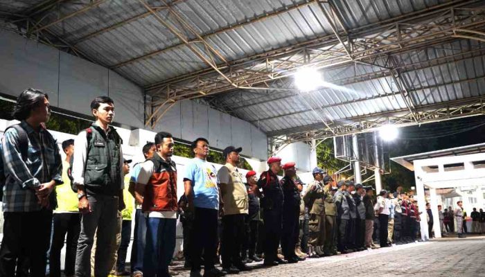 Masa Tenang, KPU Jatim Serentak Bersihkan APK
