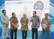 Prestasi Pimpin Jatim, Khofifah Raih Penghargaan Person of The Year