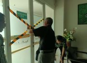 Marah, Penghuni Apartemen Bale Hinggil Segel Kantor Pengelola