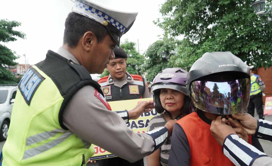 helm gratis