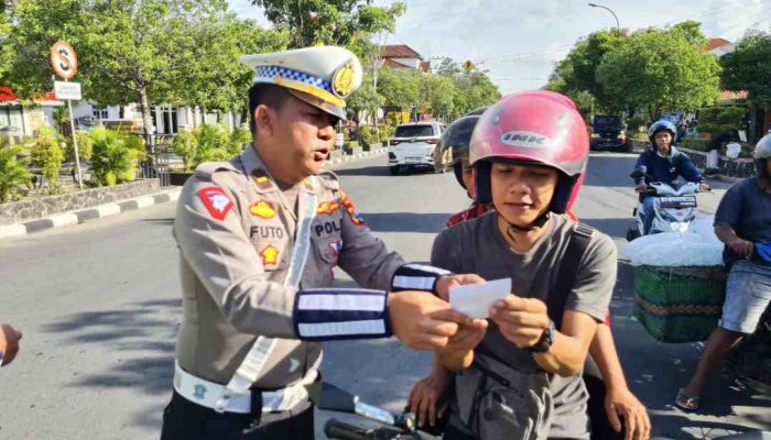 Polisi di Ngawi Disebar ke Sejumlah Jalan dalam OPSKS 2024