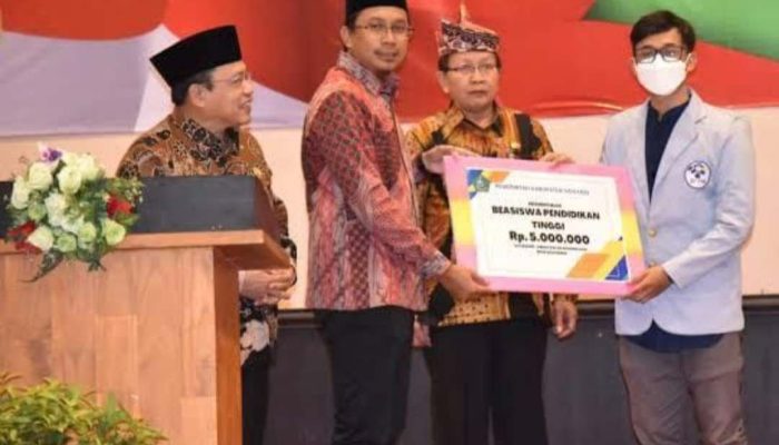 Realisasi 10.000 Beasiswa Kuliah di Sidoarjo, April Cair, Ini Syarat Daftarnya