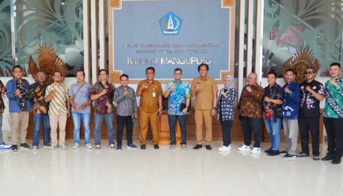 Diskominfotik Kota Blitar dan Insan Pers Studi Banding Sistem Digital ke Badung Bali