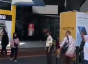 Gempa Bumi Goyang Surabaya, Karyawan dan Pengunjung WTC Lari Berhamburan