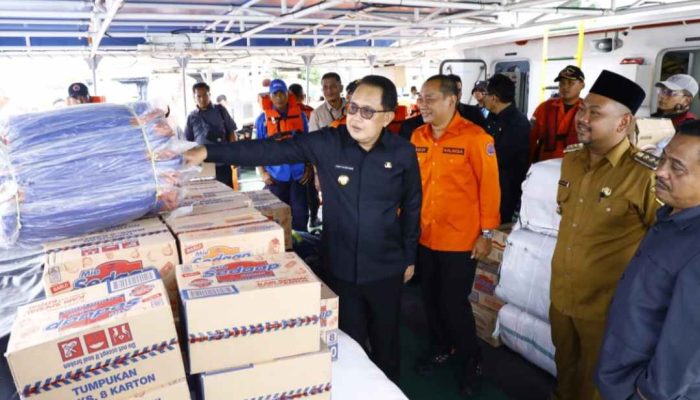 Pemprov Jatim Gerojok Bantuan Korban Gempa di Pulau Bawean