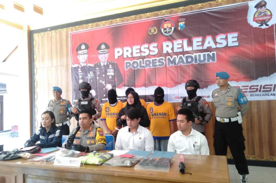 Perampok truk rokok
