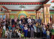 Tangis Haru Iringi Pembagian Santunan Anak Yatim Piatu dan Anak Terlantar
