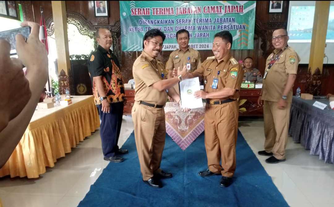 Sertijab Camat Japah