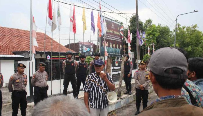 Massa MPD Ngawi Geruduk KPU Soal Netralitas Polri di Pemilu 2024